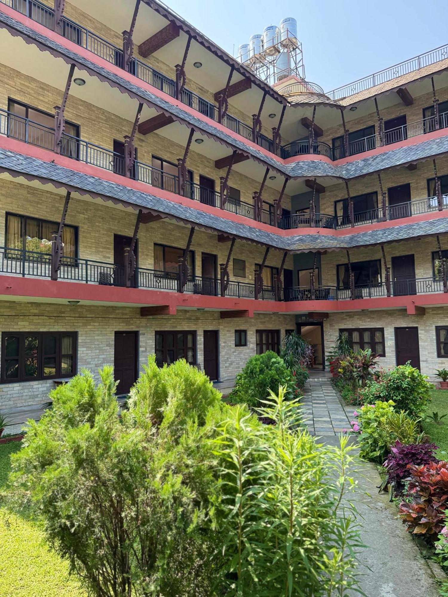 Butterfly Lodge Pokhara Exterior foto